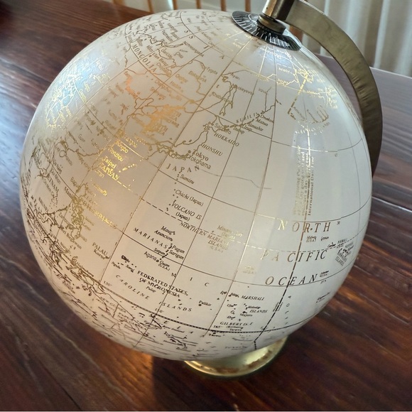 Vintage White Gold World Globe Brass Base 12” EUC - Picture 5 of 7